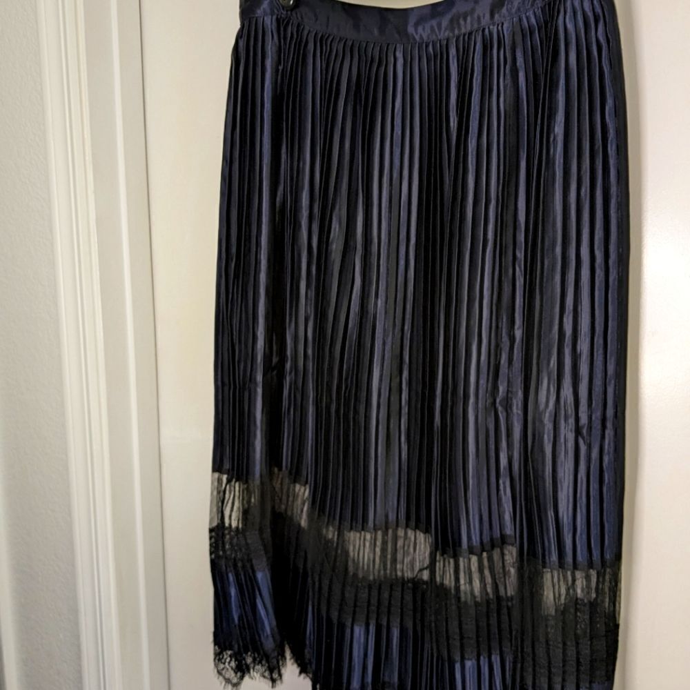 Ultra Pink Brand Pleated Black Skirt with Lace Details Size Medium.
